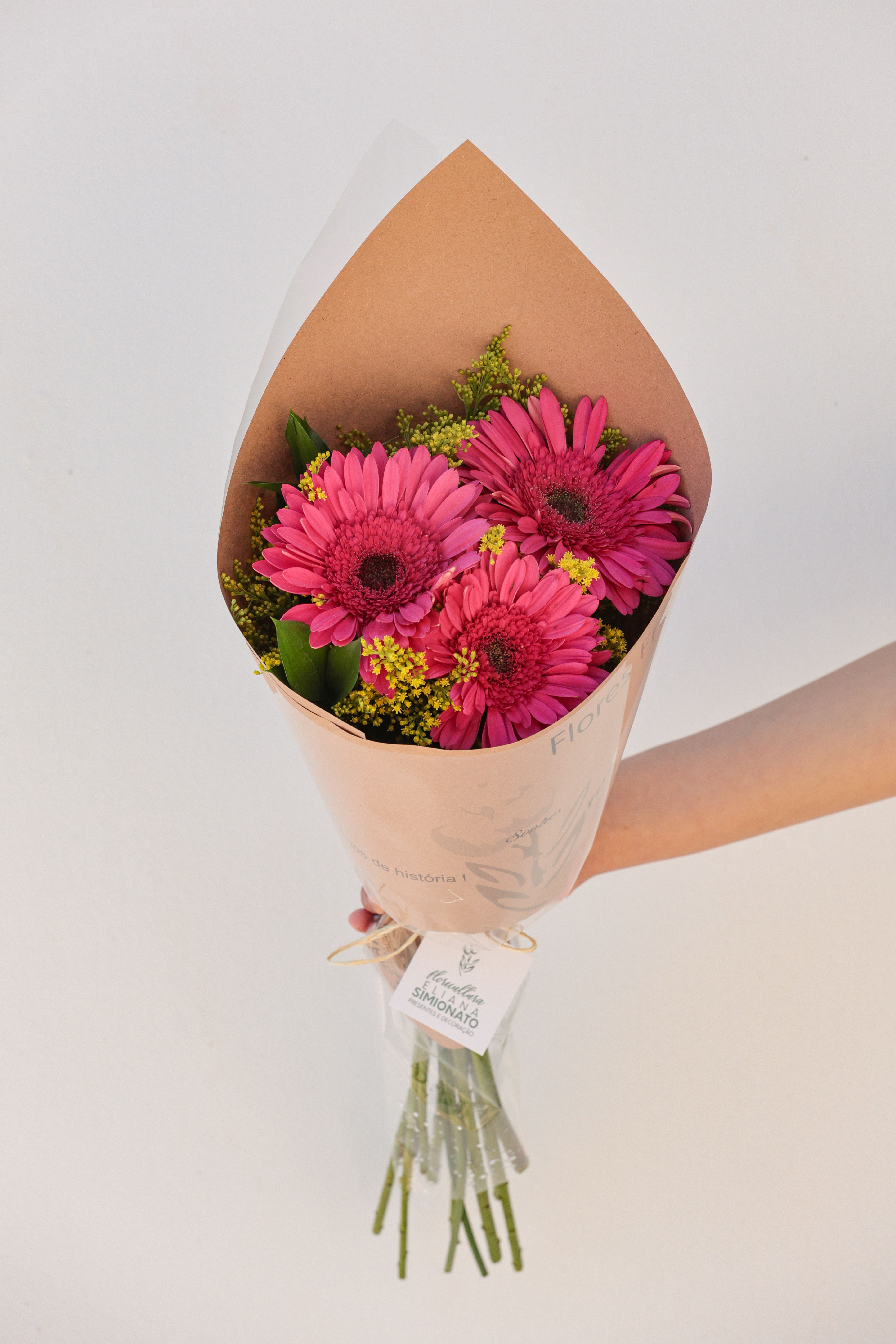 Buqu� com 3 G�rberas � Pink