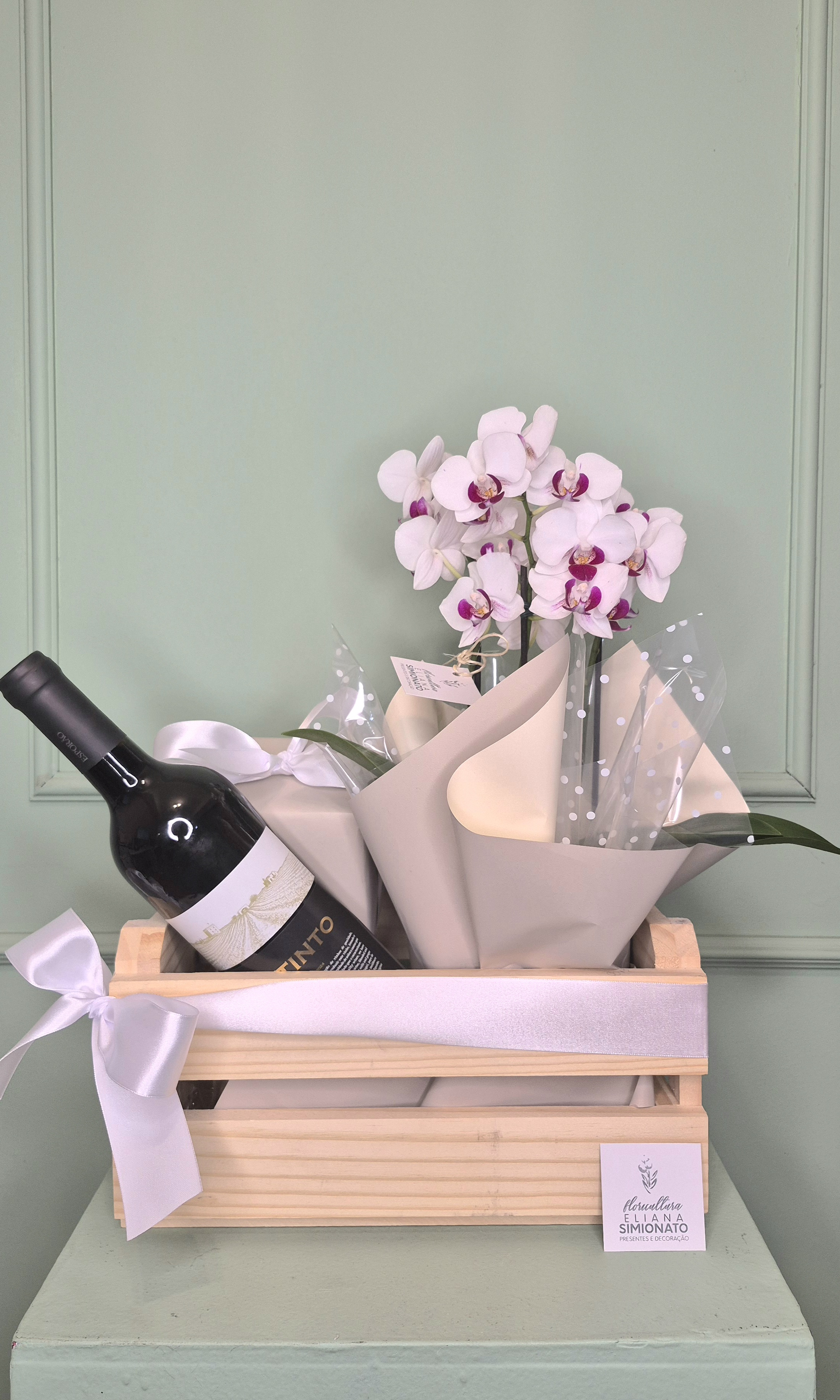 Kit Orqu�dea com Vinho